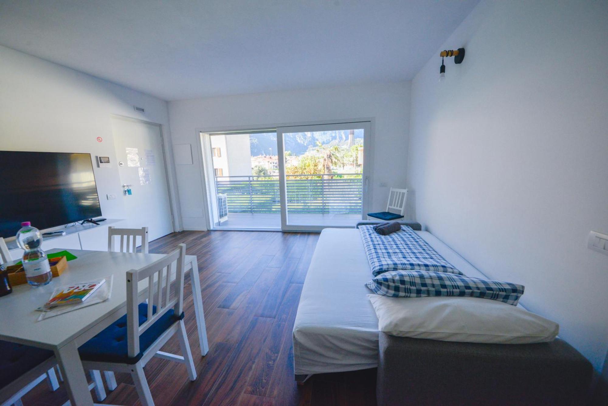 Garda Family & Solarium Apartment Рива дел Гарда Екстериор снимка