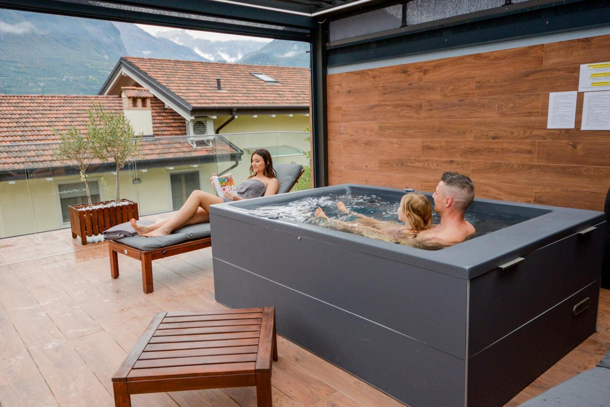 Garda Family & Solarium Apartment Рива дел Гарда Екстериор снимка