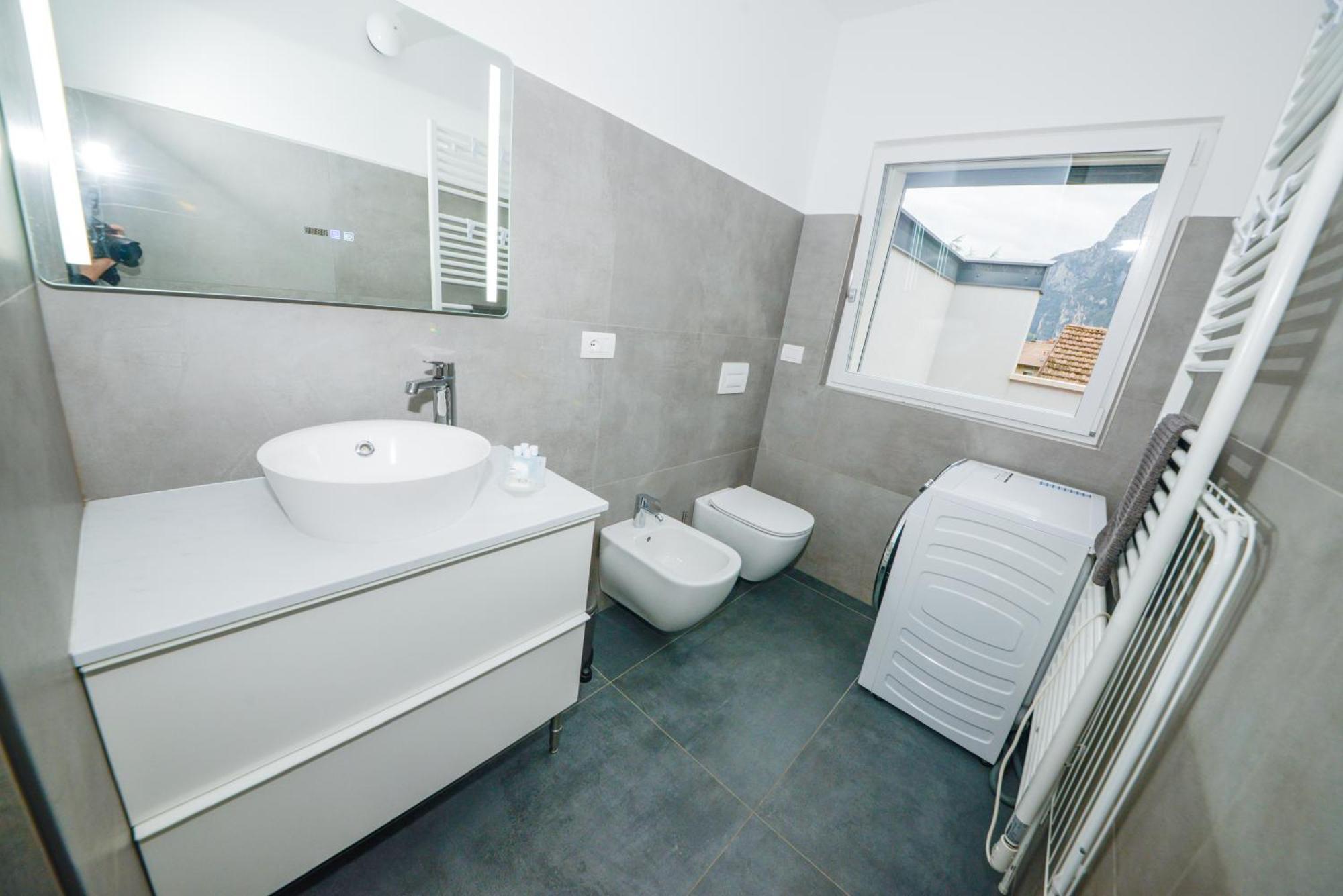 Garda Family & Solarium Apartment Рива дел Гарда Екстериор снимка